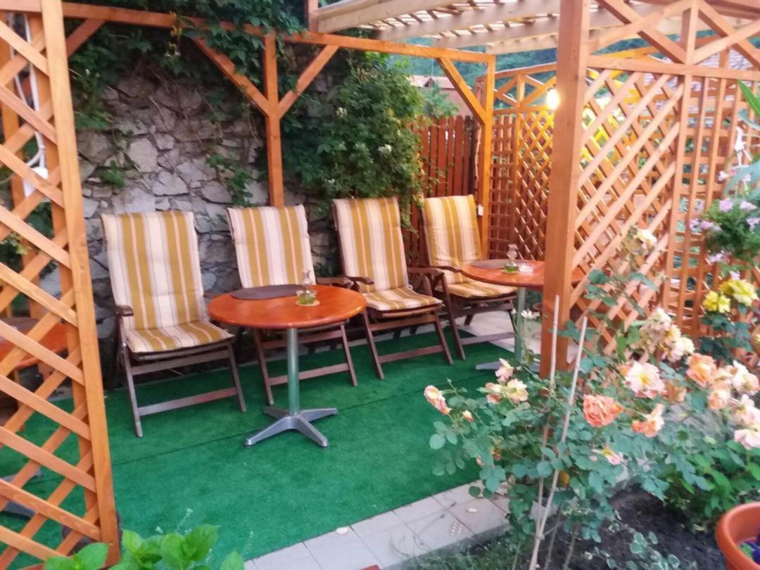 Pension Eden Băile Herculane Buitenkant foto