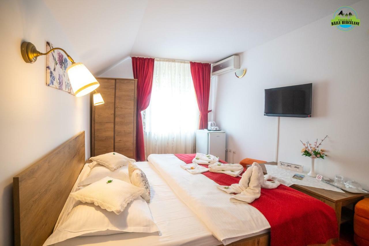 Pension Eden Băile Herculane Buitenkant foto