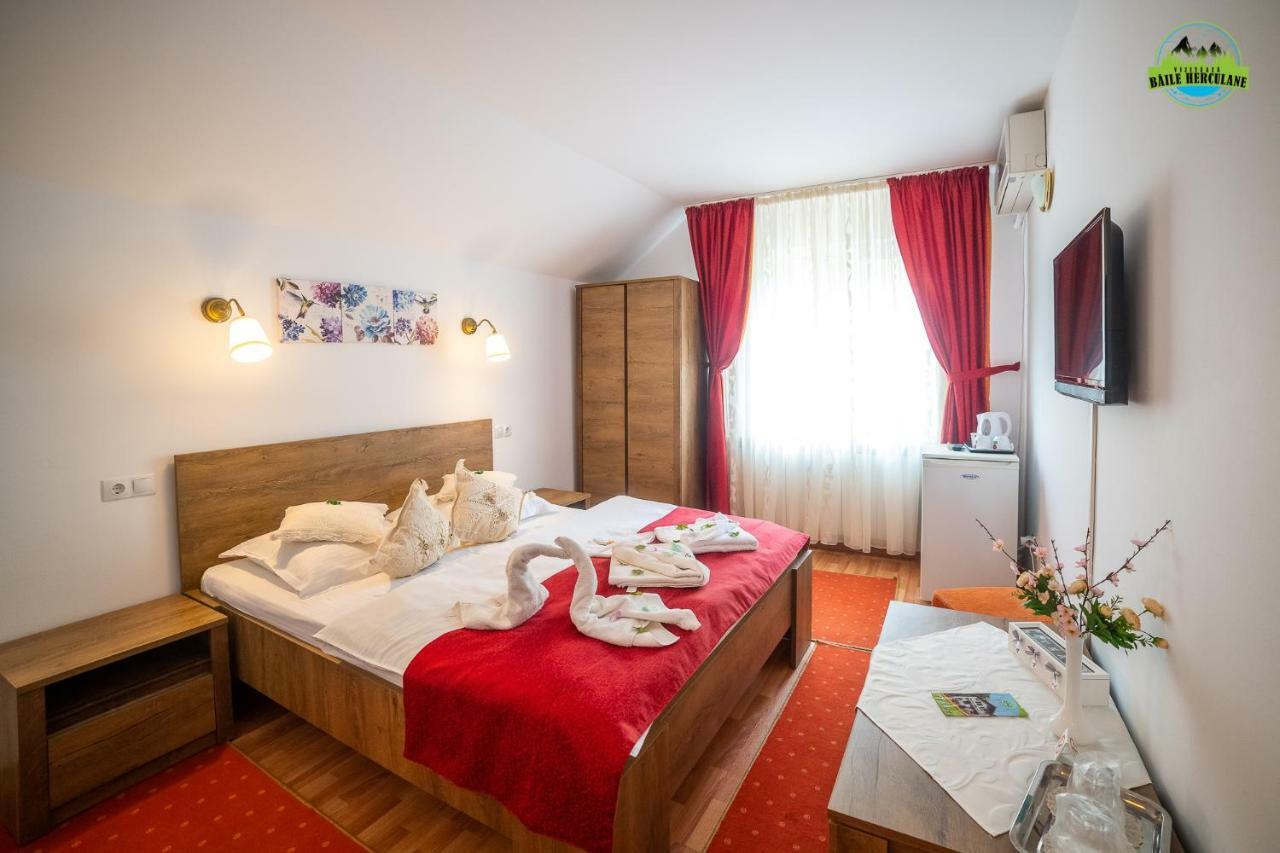 Pension Eden Băile Herculane Buitenkant foto
