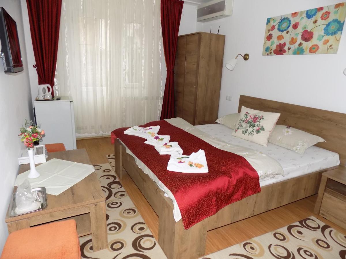 Pension Eden Băile Herculane Buitenkant foto