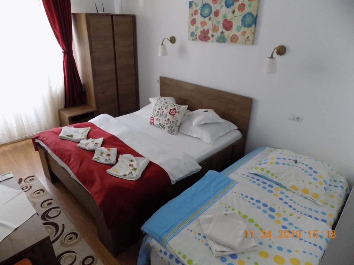 Pension Eden Băile Herculane Buitenkant foto