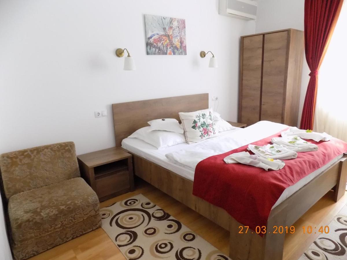Pension Eden Băile Herculane Buitenkant foto